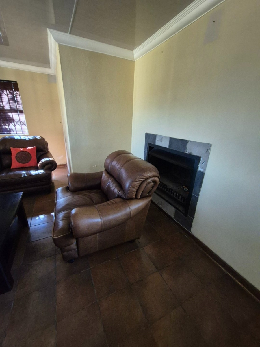To Let 4 Bedroom Property for Rent in Universitas Ridge Free State